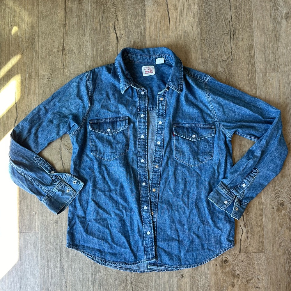 Levi’s denim shirt